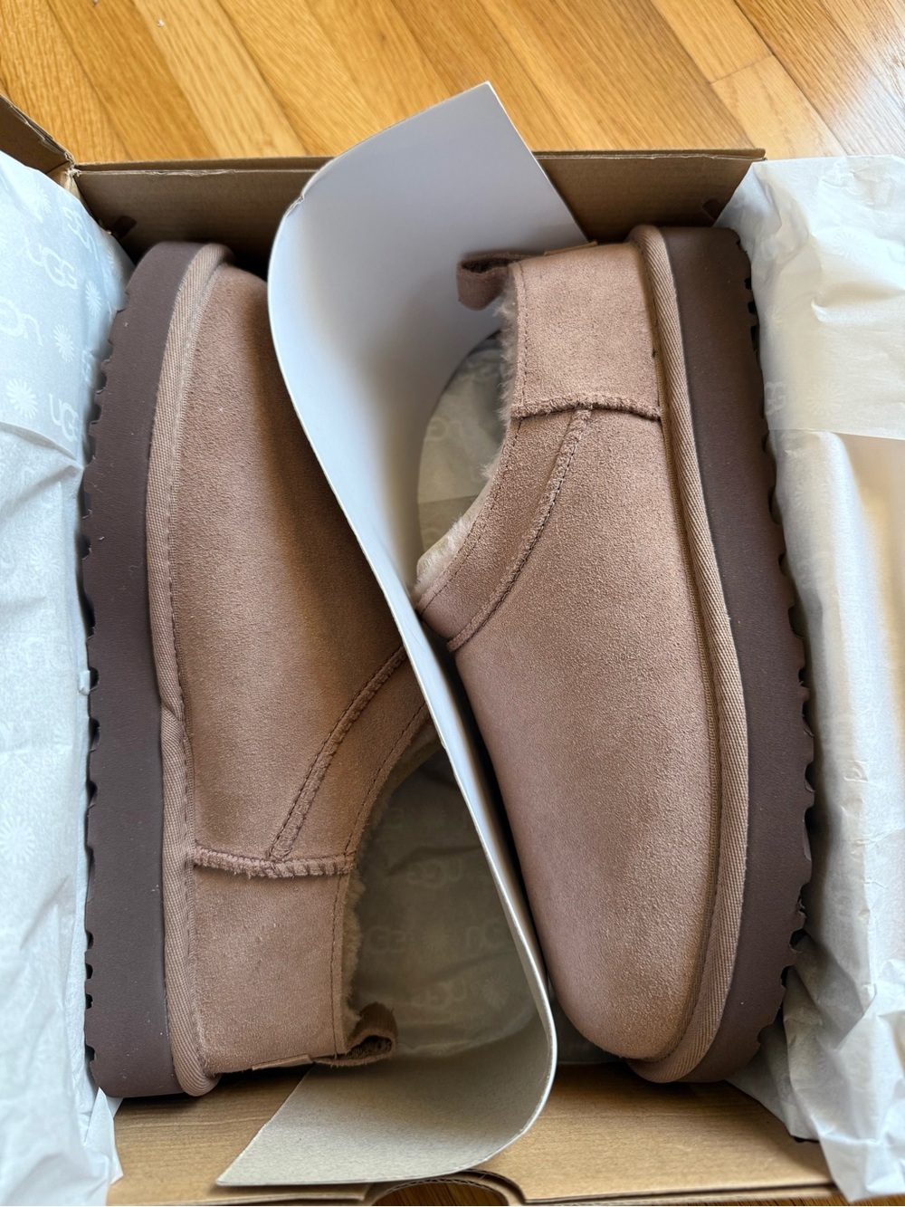 NIB Women's UGG Classic Micro in Rocky Oak, Size 9